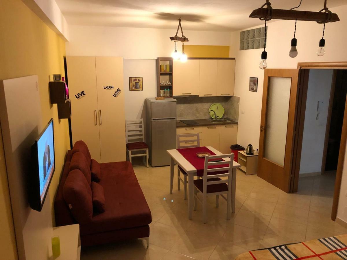 Appartamento Giallo Vlorë Exteriör bild